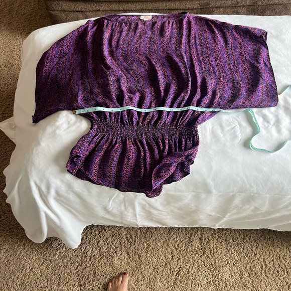 NWOT Parker Chic blouse with a multicolor pattern. Relaxed fit bat - Picture 5 of 9